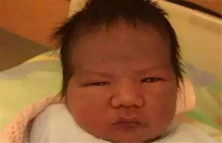 懷疑孩子非親生，夫妻偷做親子鑒定，竟是正規(guī)醫(yī)院新生兒被抱錯(cuò)？