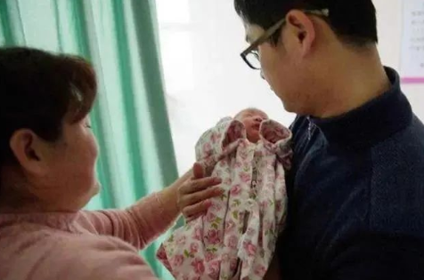 給親生孩子上戶口,為何還要去司法鑒定中心做親子鑒定出生證? 給親生孩子上戶口,為何還要去司法鑒定中心做親子鑒定出生證?