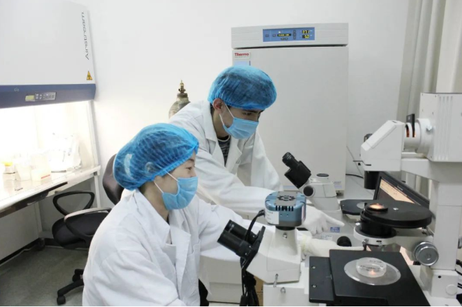 做親子鑒定是不是一定要本人親自到司法鑒定所讓工作人員采樣本? 做親子鑒定是不是一定要本人親自到司法鑒定所讓工作人員采樣本?