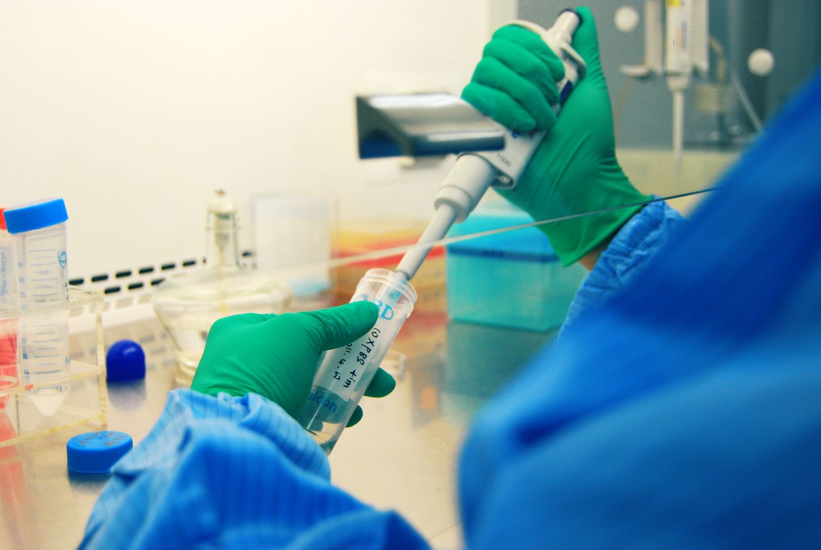 中山DNA親子鑒定中心在個(gè)人隱私親子鑒定中的三大優(yōu)勢: